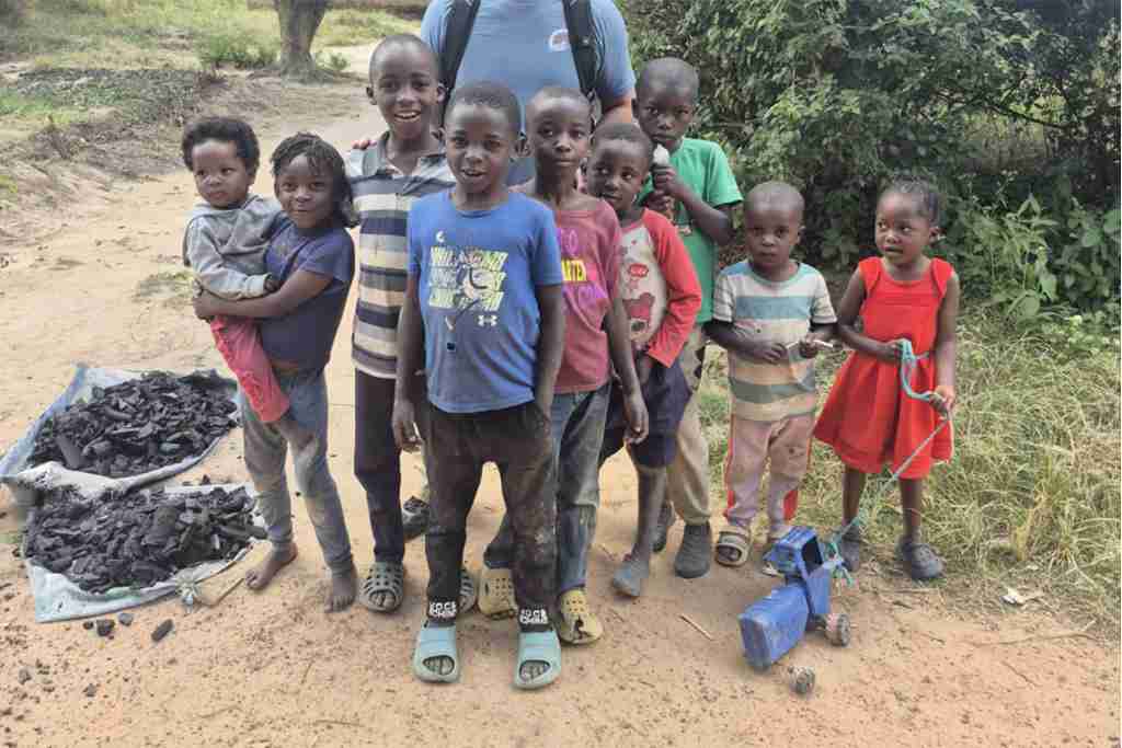 zambia hope children group 1 X